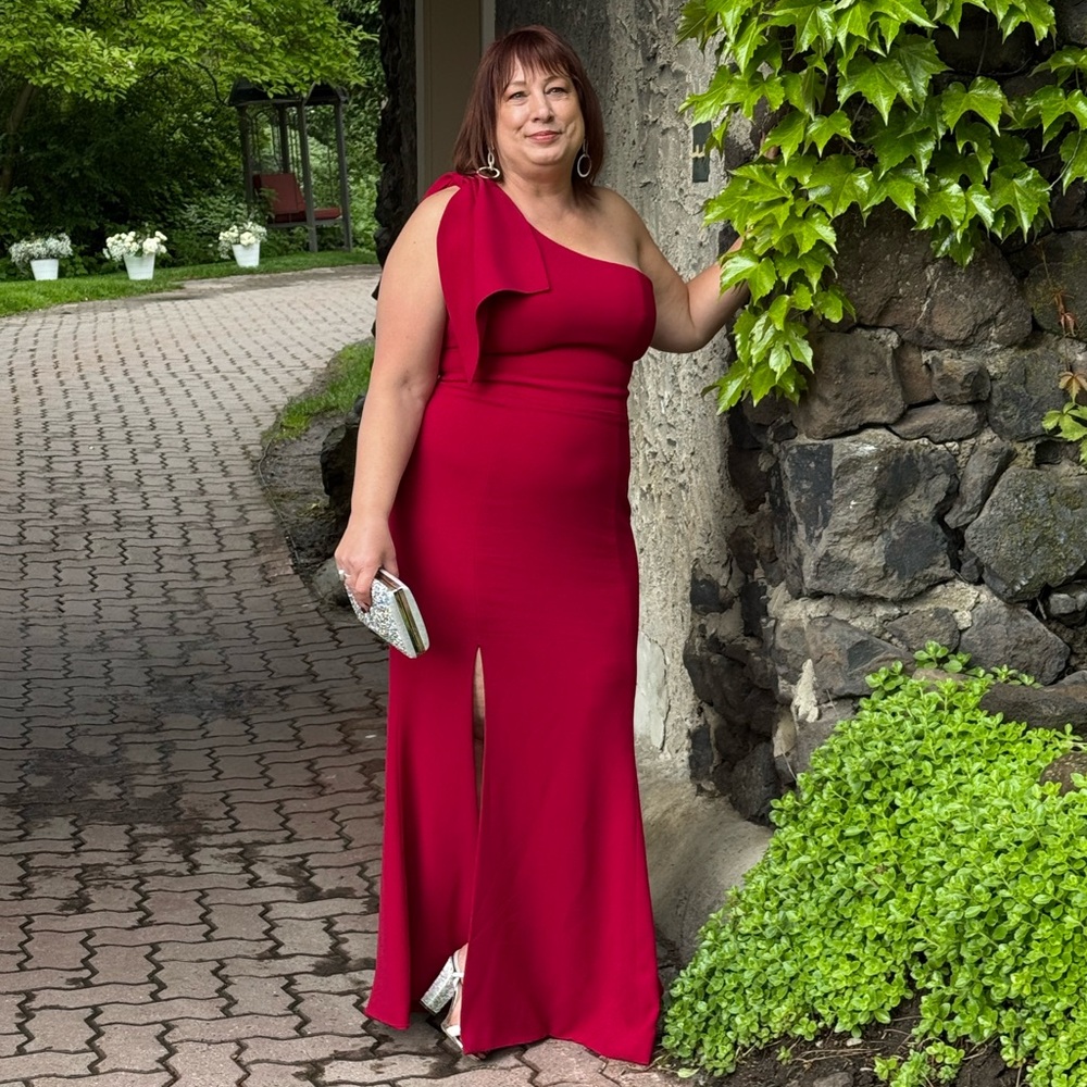 Dress the Population Asymmetrical Red Gown